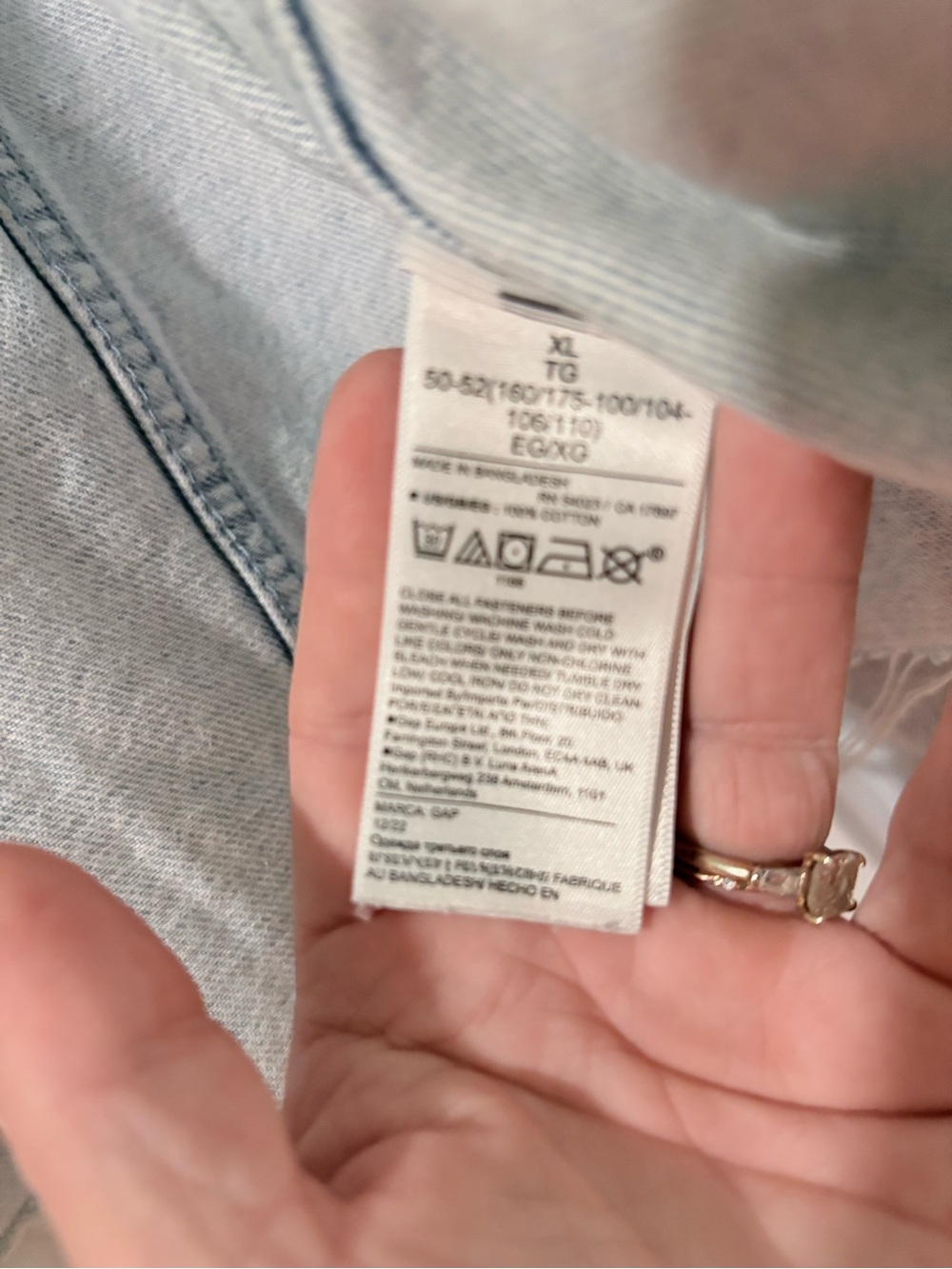 GAP Light Wash Cropped Denim Jacket - Light Blue XL - Picture 5 of 6